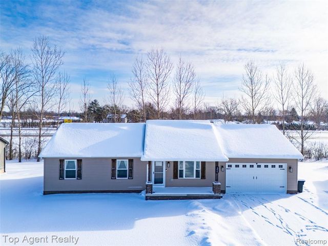 354 Marion Avenue, Kimball, MI 48074