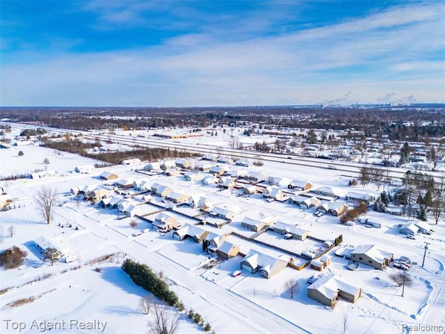 354 Marion Avenue, Kimball, MI 48074