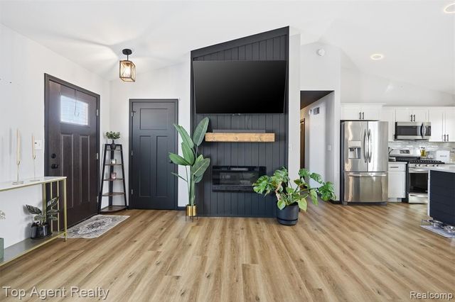 354 Marion Avenue, Kimball, MI 48074