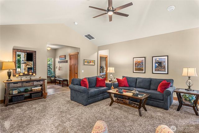 6533 Forest Ridge Drive, Wenatchee, WA 98801