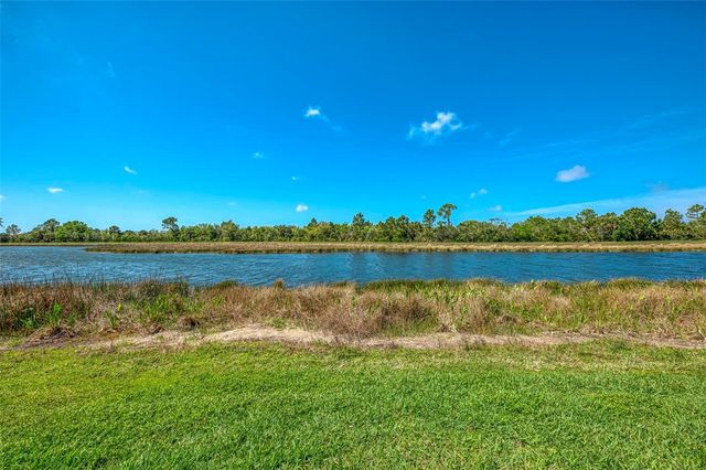 10435 MEDJOOL DRIVE, Venice, FL 34293