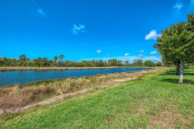 10435 MEDJOOL DRIVE, Venice, FL 34293