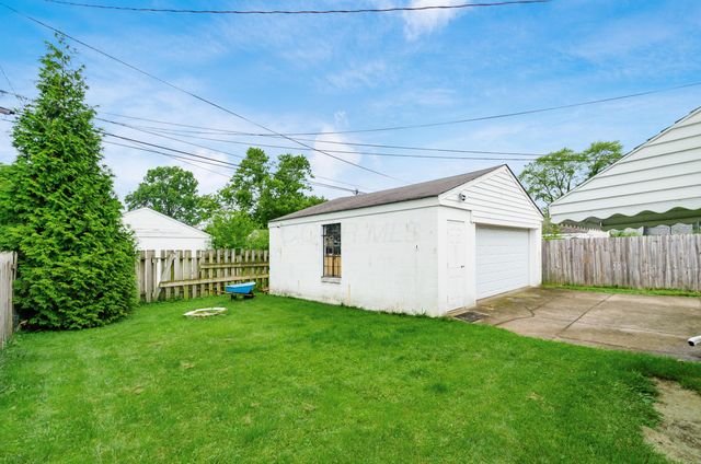 4513 Saint Ann Lane, Whitehall, OH 43213