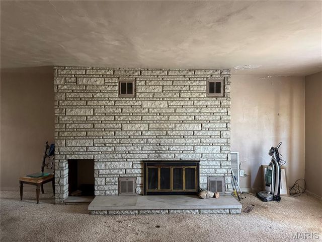 4246 N TAYLOR AVE, St Louis, MO 63115