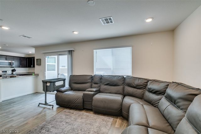 2683 Weathered Copper, Las Vegas, NV 89086