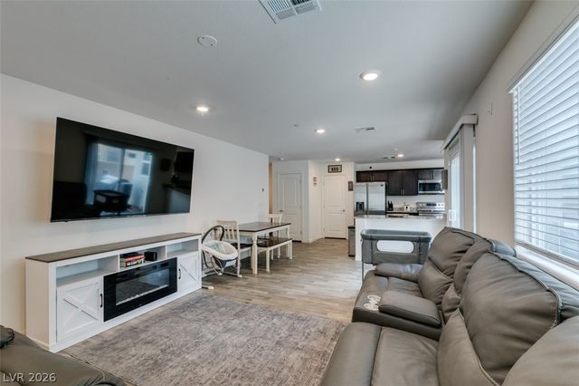 2683 Weathered Copper, Las Vegas, NV 89086