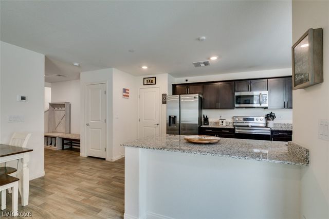 2683 Weathered Copper, Las Vegas, NV 89086