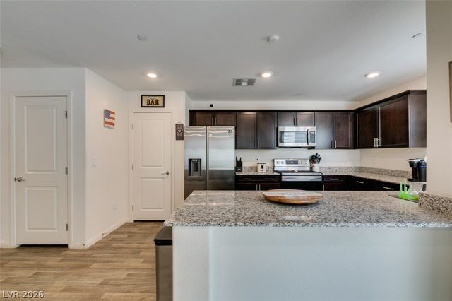 2683 Weathered Copper, Las Vegas, NV 89086