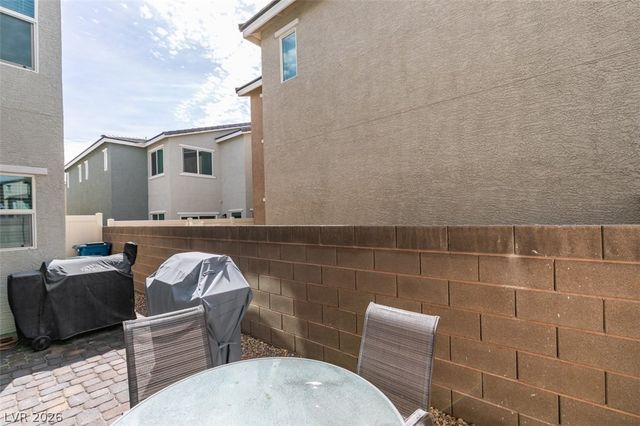 2683 Weathered Copper, Las Vegas, NV 89086