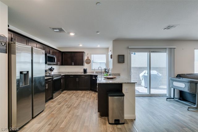 2683 Weathered Copper, Las Vegas, NV 89086