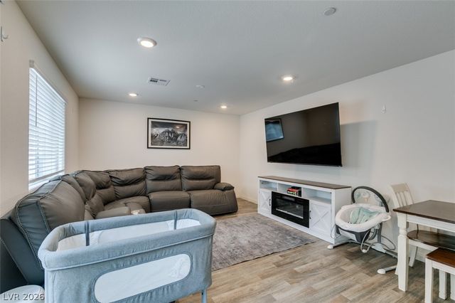 2683 Weathered Copper, Las Vegas, NV 89086