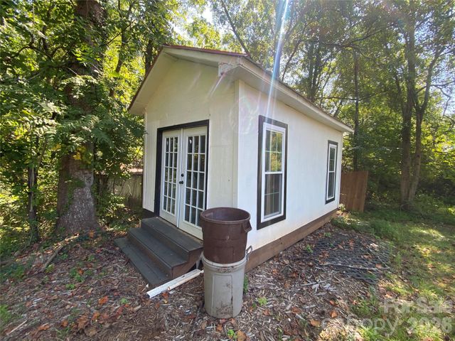 615 Vine Arden Road, Morganton, NC 28655