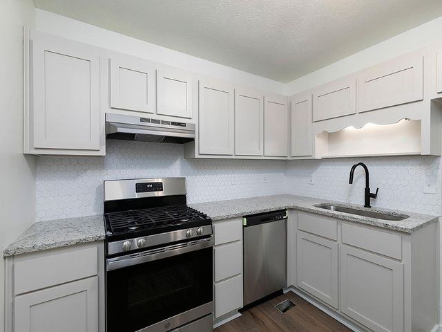 18 HAWK Drive, Hiram, GA 30141