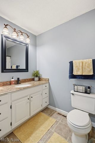 3166 Vermont Street NW, North Canton, OH 44720
