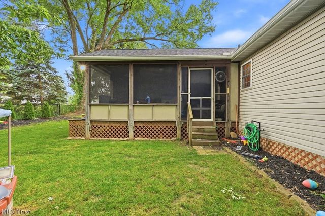 3166 Vermont Street NW, North Canton, OH 44720