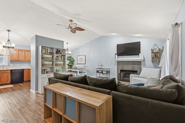 3166 Vermont Street NW, North Canton, OH 44720