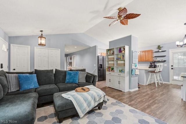 3166 Vermont Street NW, North Canton, OH 44720