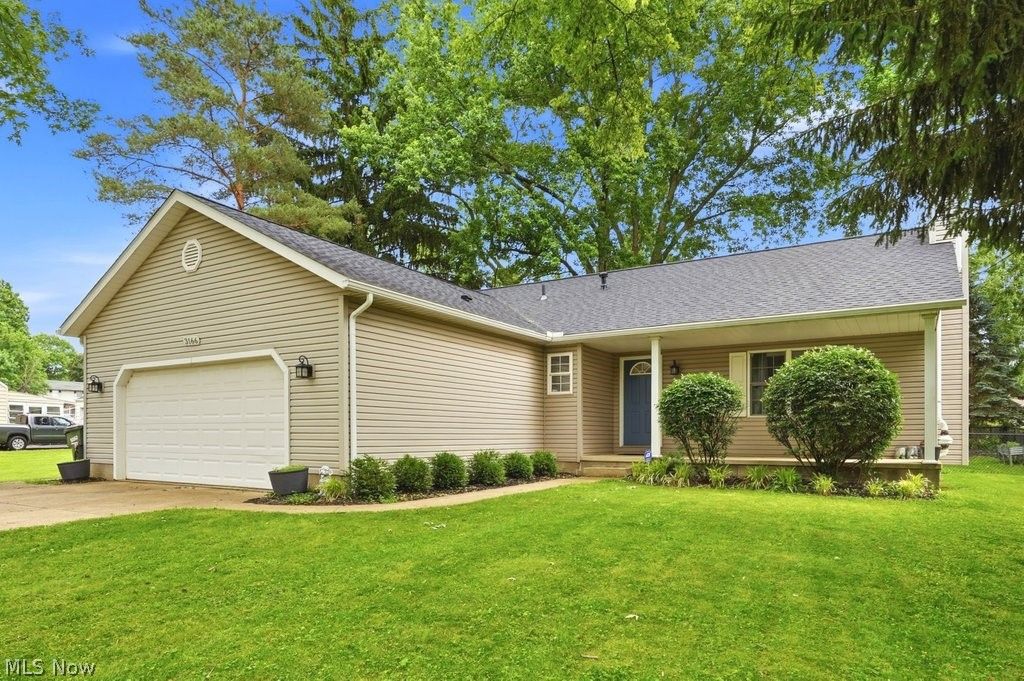 3166 Vermont Street NW, North Canton, OH 44720