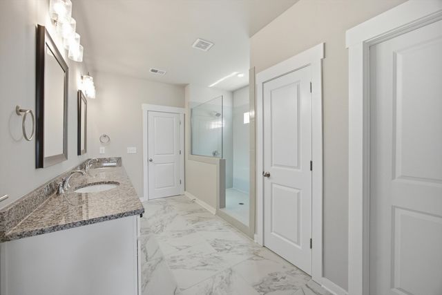 2256 Firelight Way, Ooltewah, TN 37363