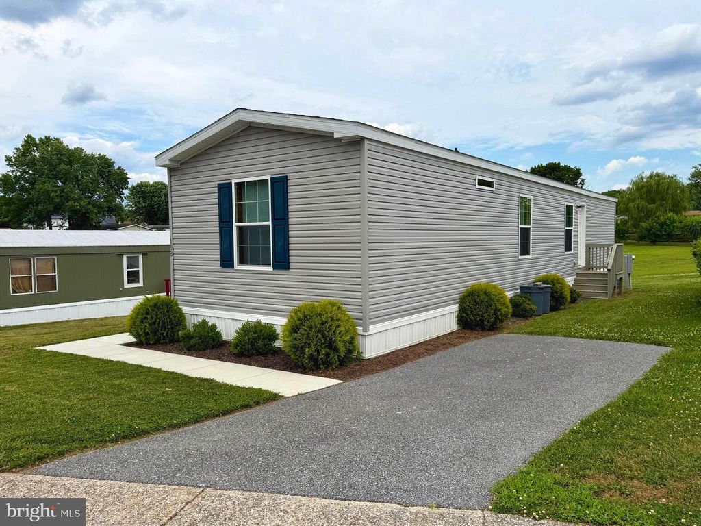 108 BEECHWOOD DR, Dillsburg, PA 17019