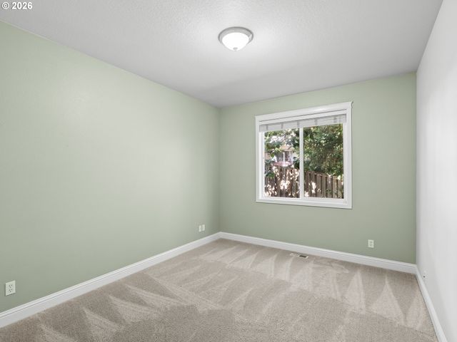 15590 Sw RAPHAEL Ln, Portland, OR 97224