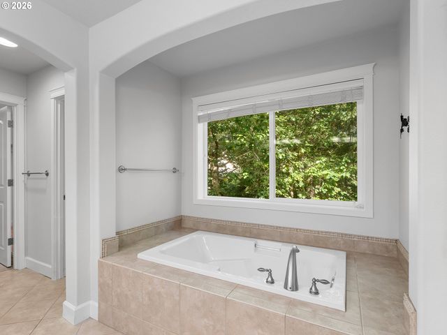 15590 Sw RAPHAEL Ln, Portland, OR 97224