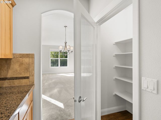 15590 Sw RAPHAEL Ln, Portland, OR 97224
