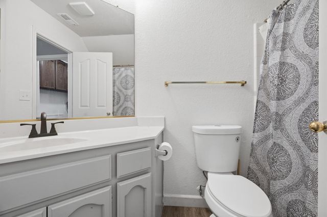 332 Ansonville Ln, Modesto, CA 95357