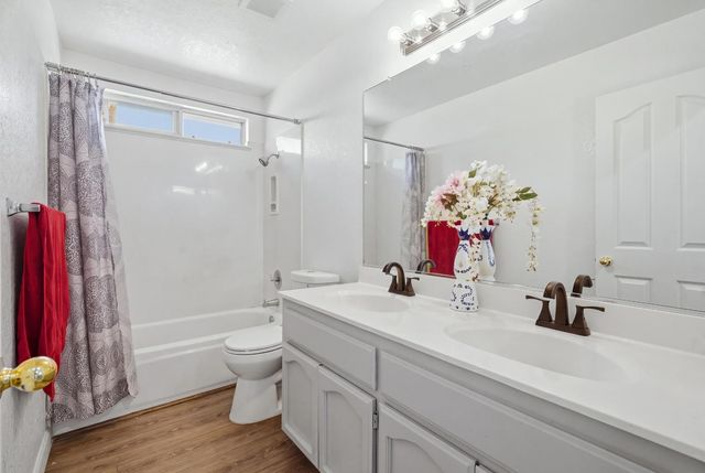 332 Ansonville Ln, Modesto, CA 95357