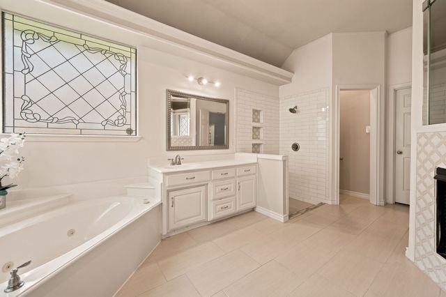 428 Arbor Lawn Drive, Burleson, TX 76028