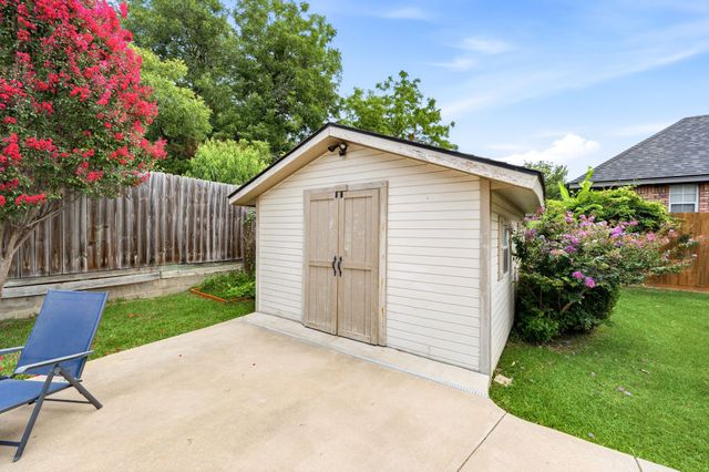 428 Arbor Lawn Drive, Burleson, TX 76028