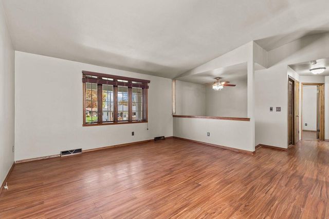 707 PIERCE AVENUE, Little Chute, WI 54140