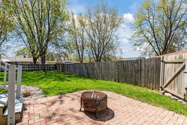 707 PIERCE AVENUE, Little Chute, WI 54140