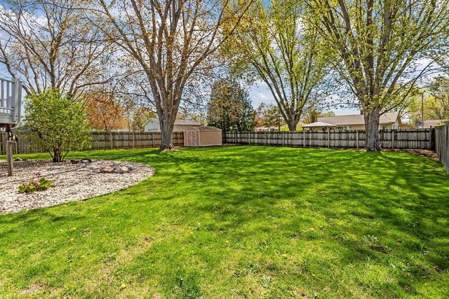 707 PIERCE AVENUE, Little Chute, WI 54140