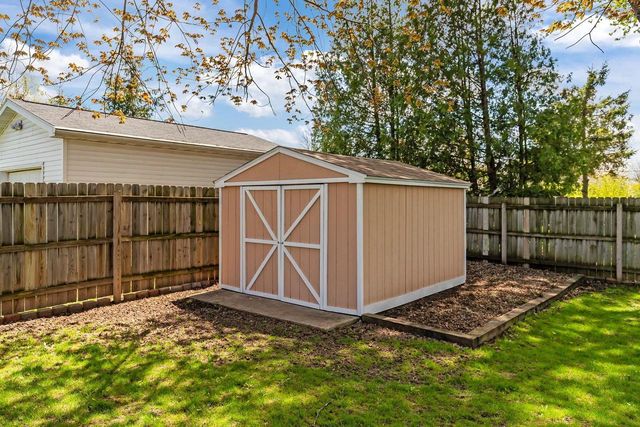 707 PIERCE AVENUE, Little Chute, WI 54140