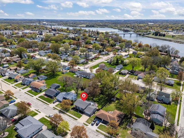 707 PIERCE AVENUE, Little Chute, WI 54140