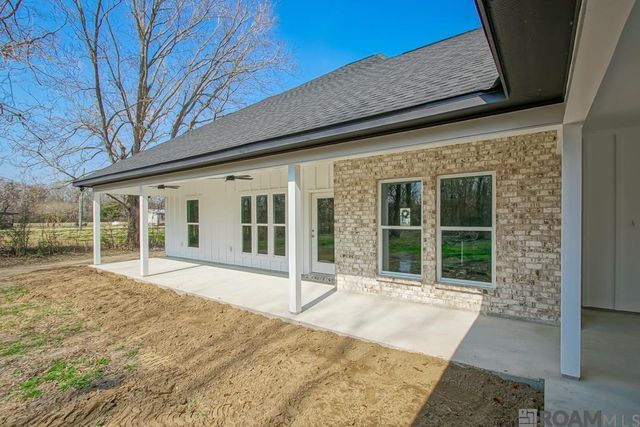 1582 Lamotte Ln, Port Allen, LA 70767