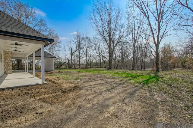 1582 Lamotte Ln, Port Allen, LA 70767