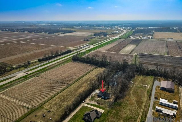 1582 Lamotte Ln, Port Allen, LA 70767