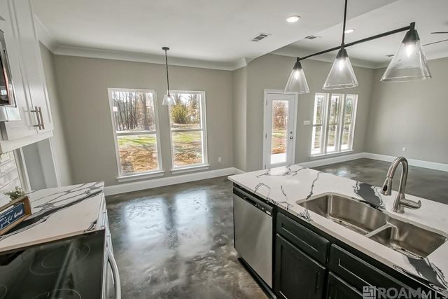 1582 Lamotte Ln, Port Allen, LA 70767