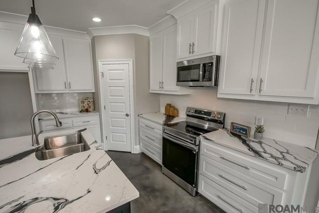 1582 Lamotte Ln, Port Allen, LA 70767