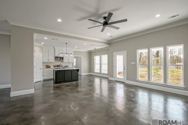 1582 Lamotte Ln, Port Allen, LA 70767