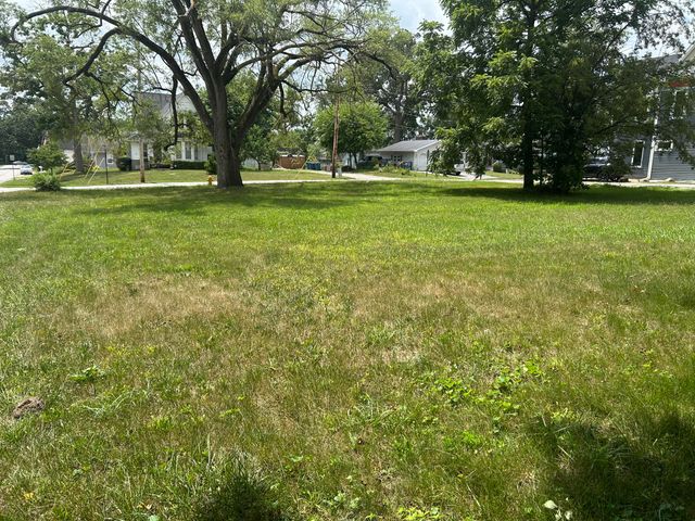 799 E Burnham Street, Lowell, IN 46356