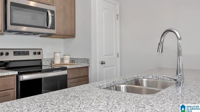 6667 NEWBRIDGE COVE, Mccalla, AL 35022