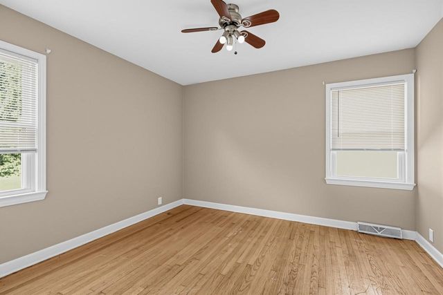 4913 N 74th STREET, Milwaukee, WI 53218