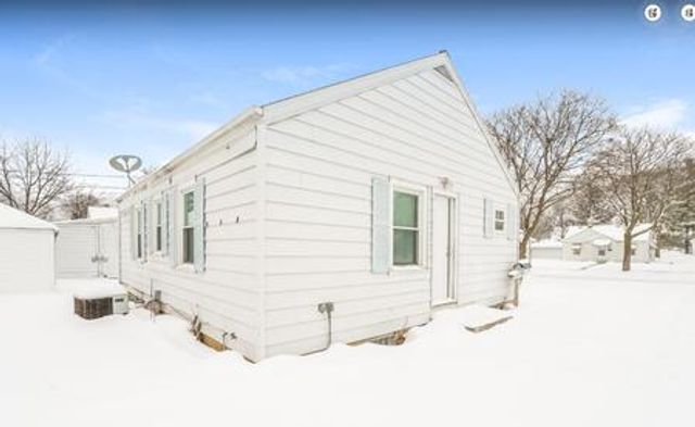 4913 N 74th STREET, Milwaukee, WI 53218