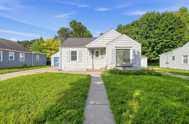 4913 N 74th STREET, Milwaukee, WI 53218