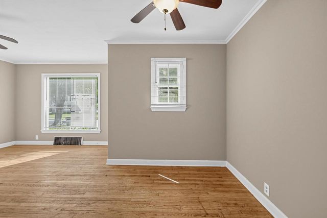 4913 N 74th STREET, Milwaukee, WI 53218