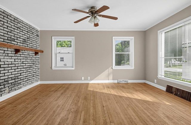 4913 N 74th STREET, Milwaukee, WI 53218