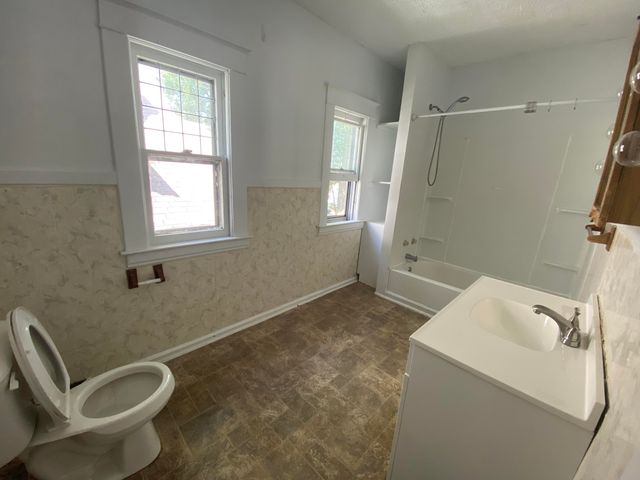 613 Pearl Street, Kalamazoo City, MI 49007